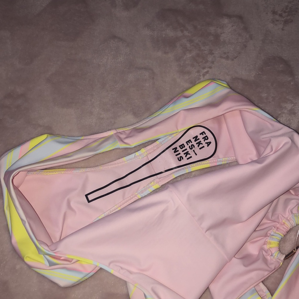 BRAND NEW Frankies Bikinis Seraphina Summer Stripe One Piece - Picture 6 of 6
